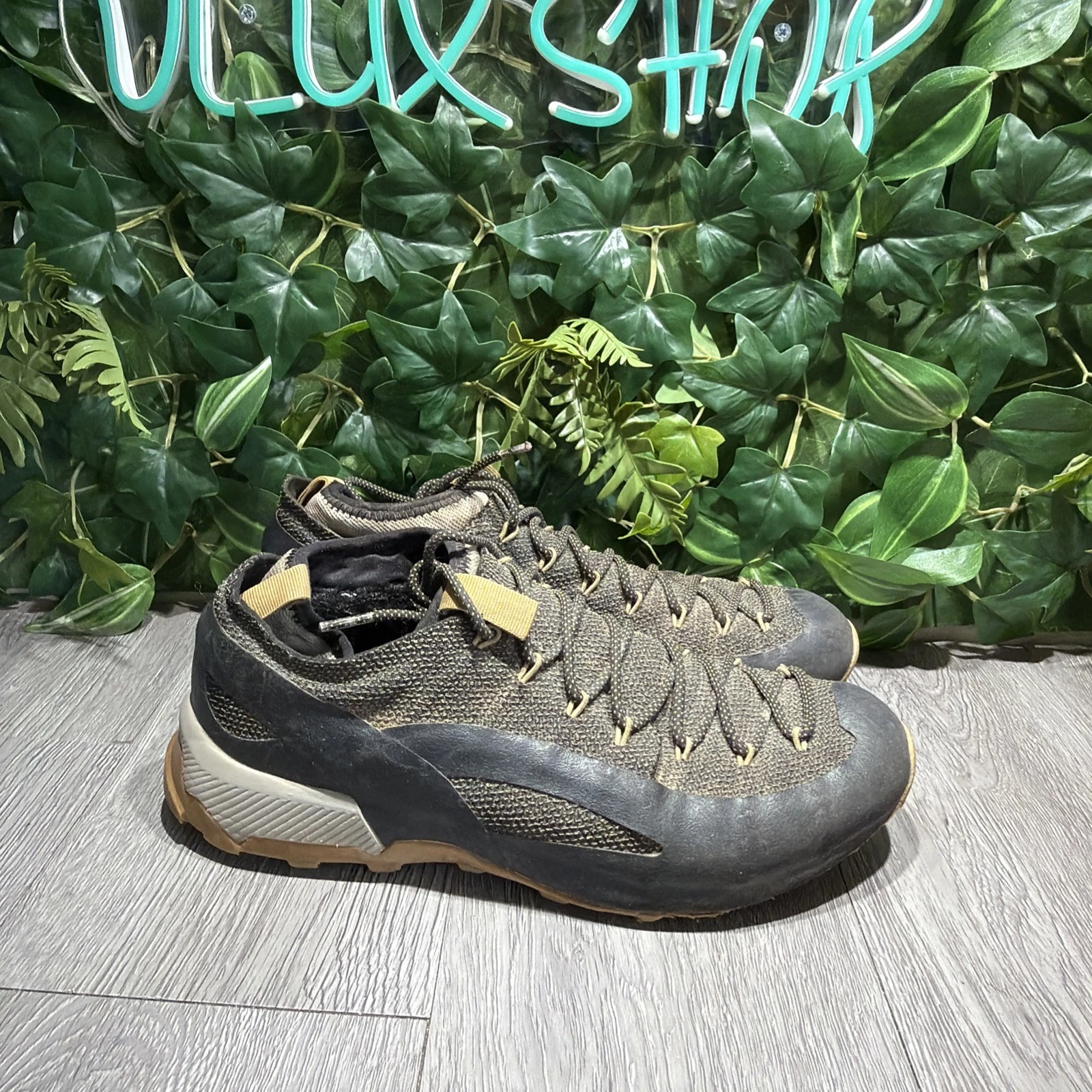 Naglev Unico Mondo Shoes Men's 42 / US 9- Black Hiking Trail Shoes