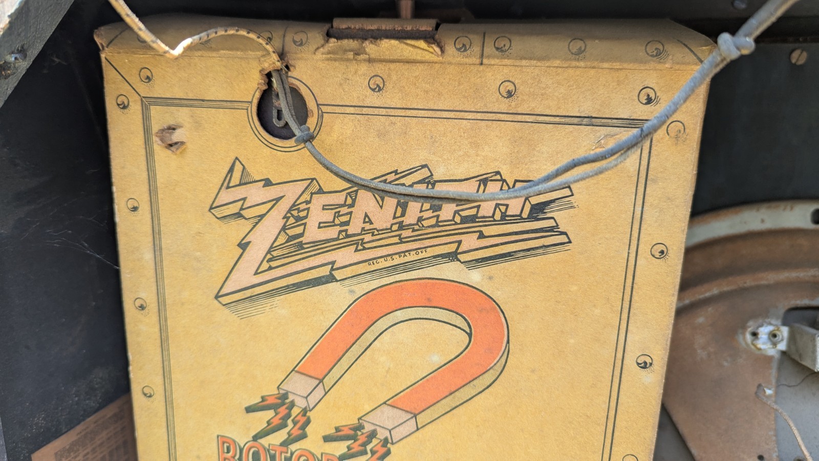 Vintage 1942 Zenith 10-S-669 Console Tube radio Works Rare!!