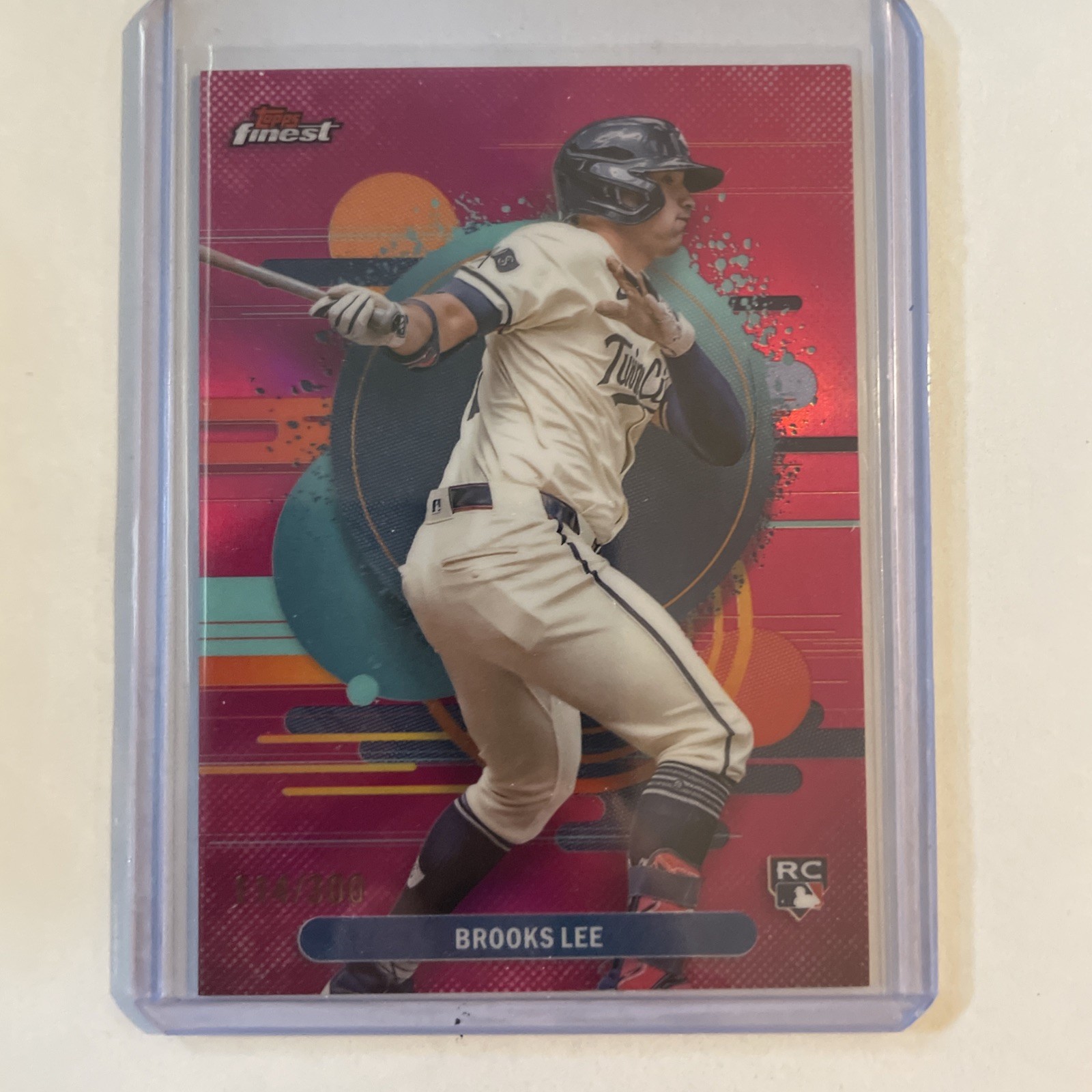 2025 TOPPS FINEST BROOKS LEE MAGENTA REFRACTOR 114/300 UNCOMMON RC