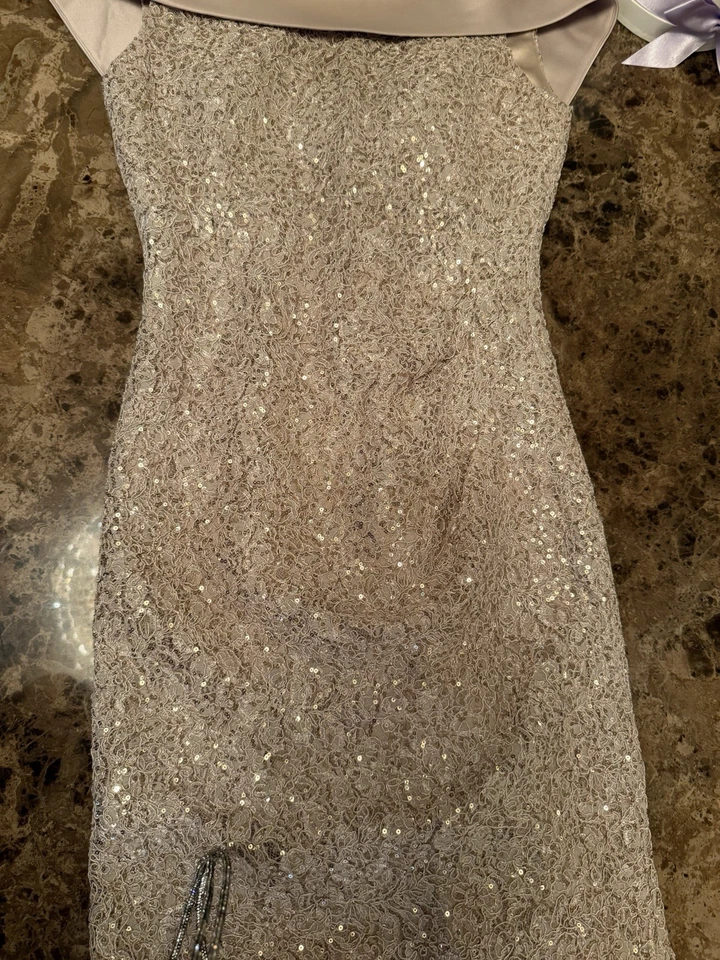 Vestido formal para mujer Vince Camuto talla 6 vestido de encaje con lentejuelas doradas Foto 2 de 4