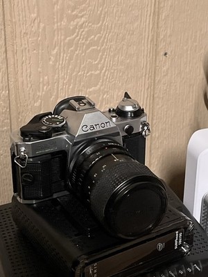 Canon AE-1 PROGRAM 35-70レンズ Canon AE-1 Program SLR Camera with Tokina 35-70mm Lens & Black