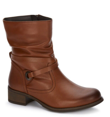 botas cafés de mujer de moda marca ANDREA