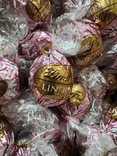 Lindt Lindor Neopolitan White Chocolate Truffles, Bulk Pack 1 LBS