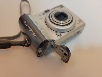 Canon PowerShot A510 3.2 Megapixel Digital Camera - For parts or