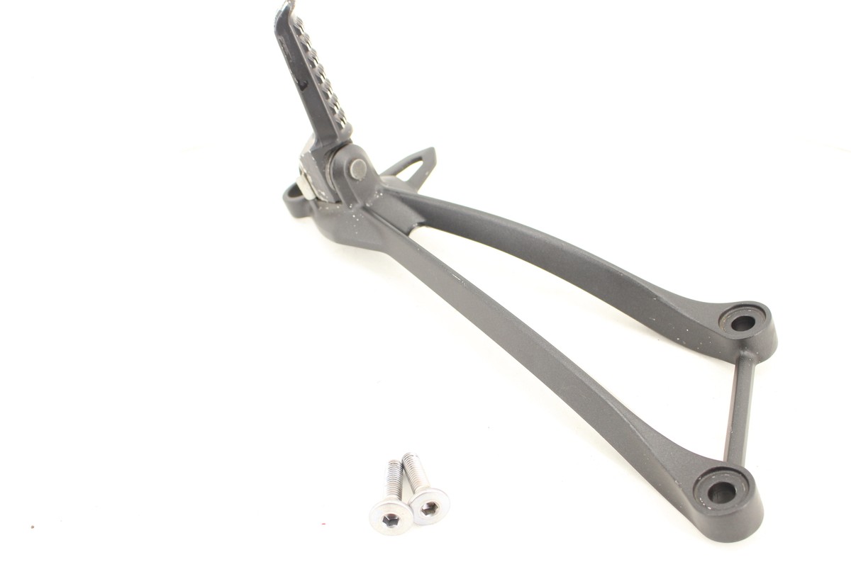 ぱっぺ 2019 KAWASAKI NINJA ZX6R ZX636 RIGHT REARSET FOOT PEG BRACKET