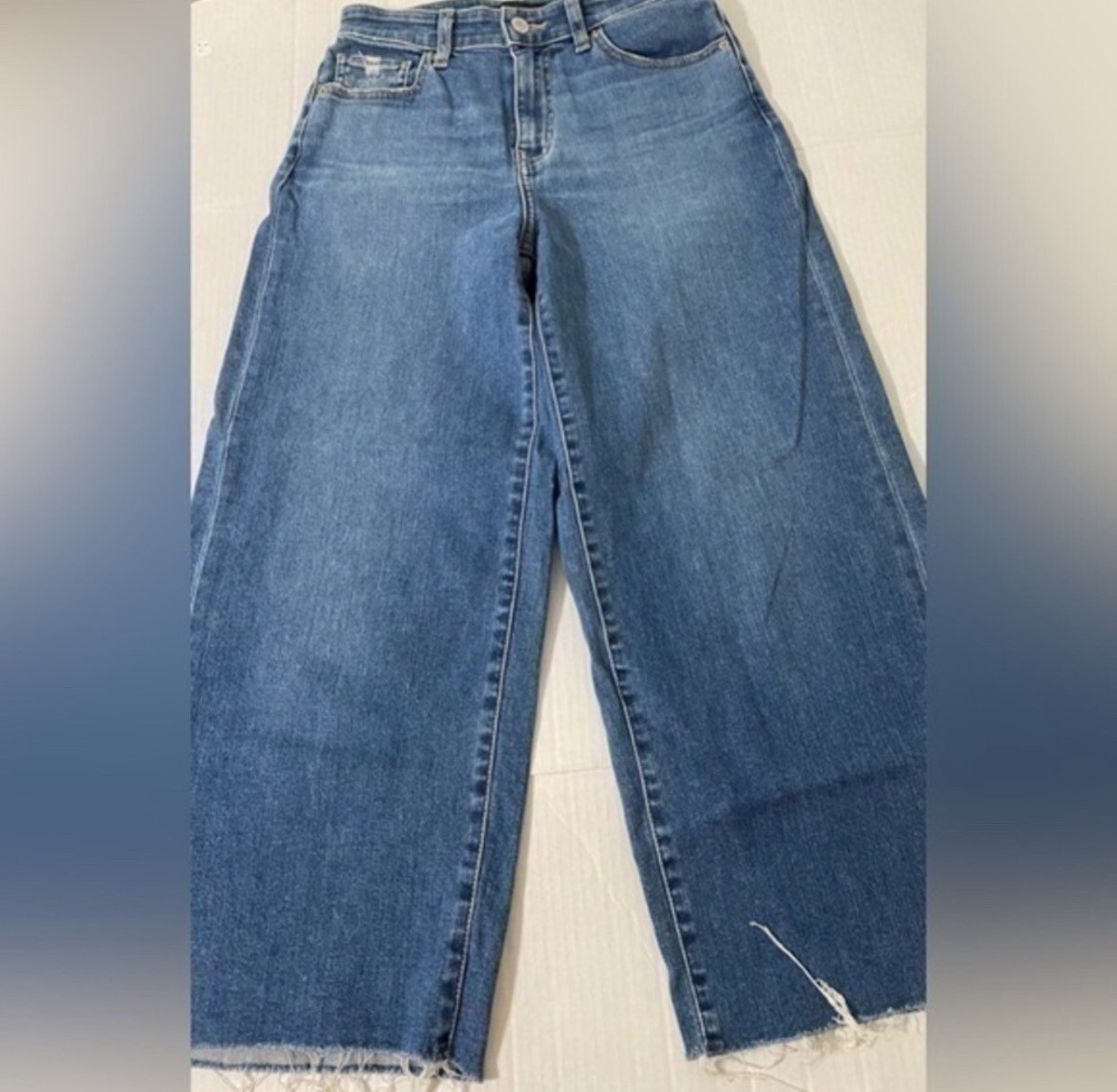 UNIQLO Women's High Rise Wide Raw Distressed Hem Cropped Blue