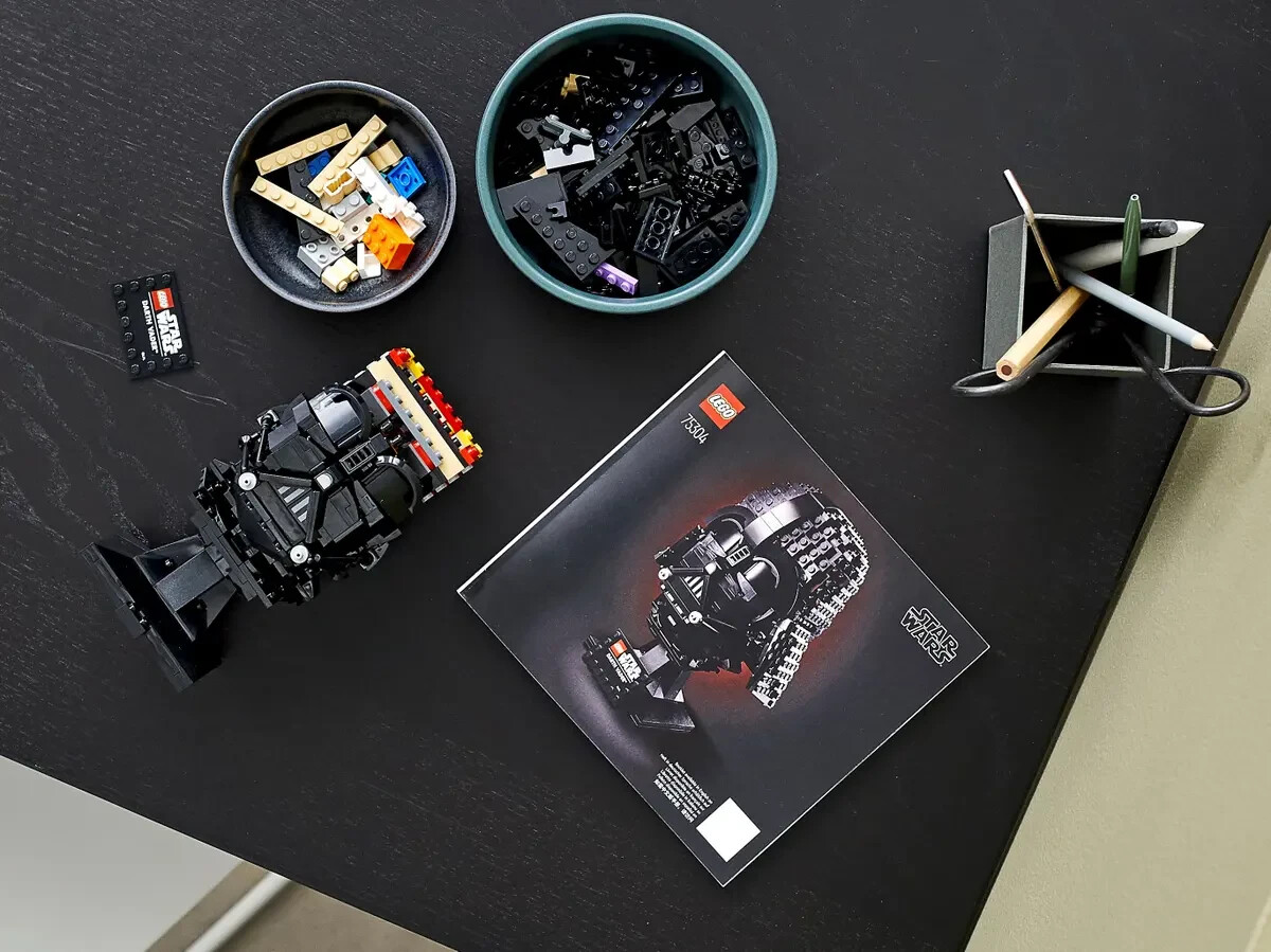 LEGO Star Wars Darth Vader Helmet Set 75304 | eBay