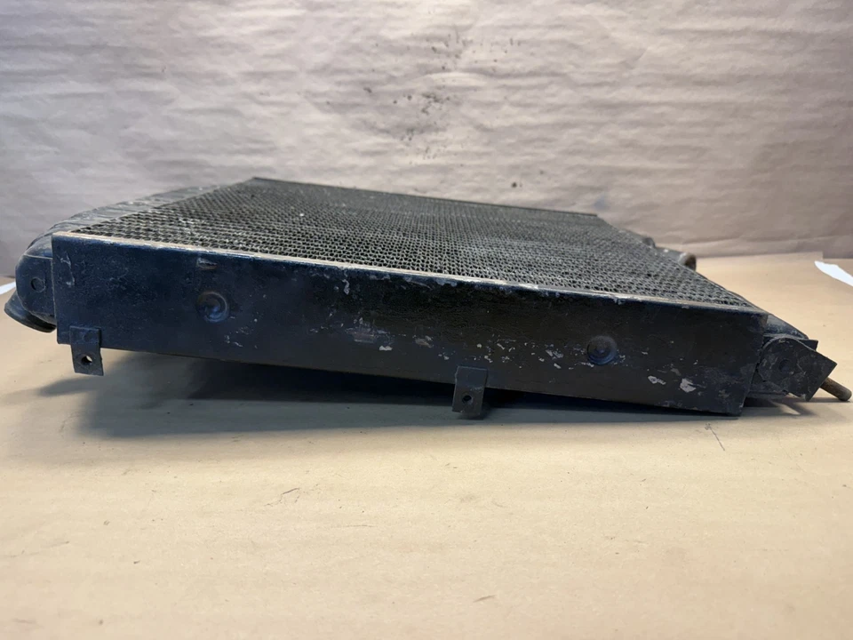 Radiador de latón OEM Jaguar XK150 Foto 4 de 4