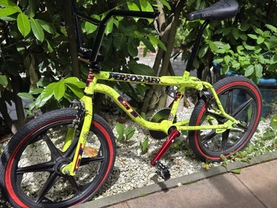 GT Performer BMX NEON 1991 Oldschool BMX Freestyle Neon/splash Original Paint - Bild 1 von 4