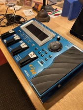 Roland GR-55 Guitar Synthesizer Blue Multi Effects Pedal Used with Power Cable