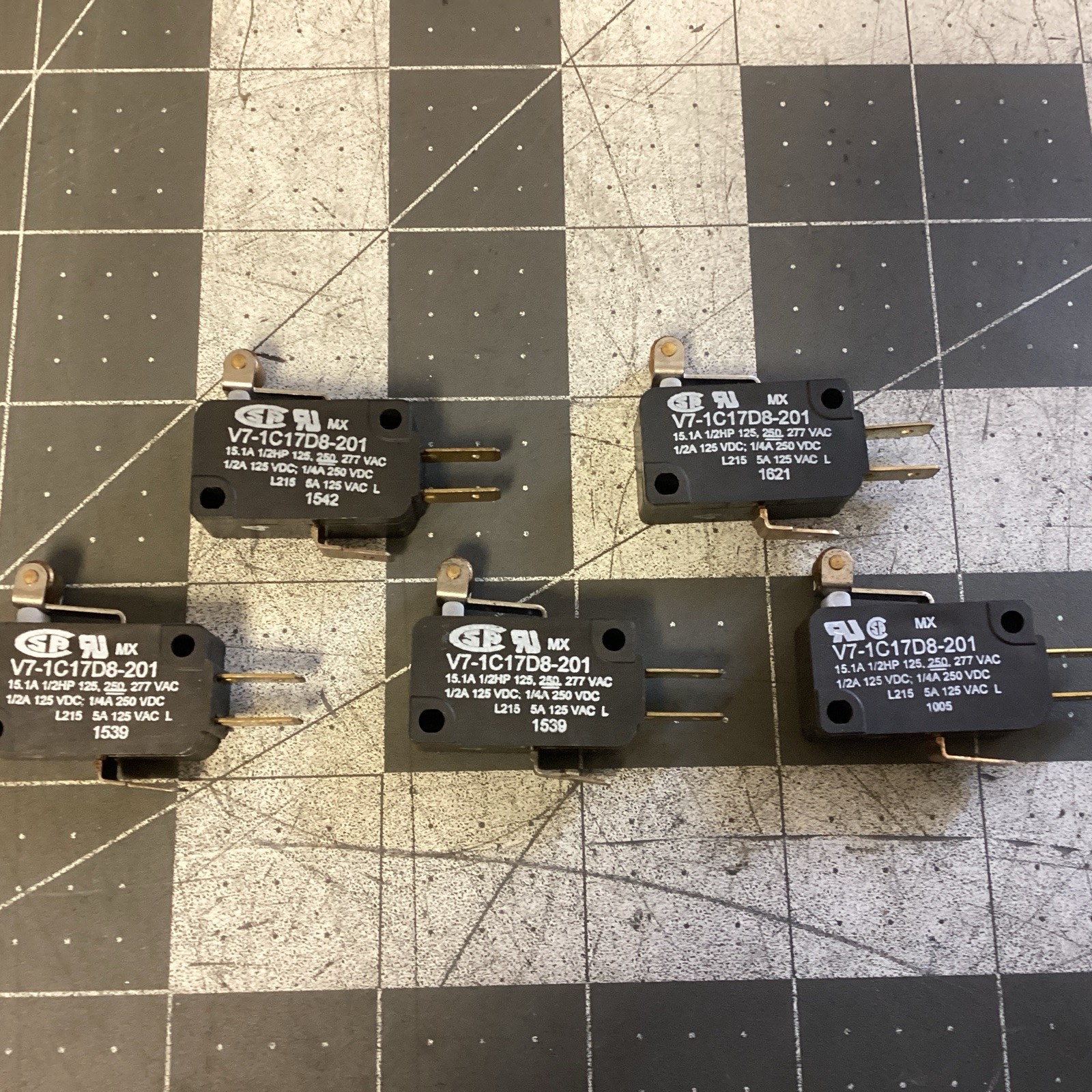 (Lot Of 5) V7-1C17D8-201 Honeywell Microswitches (LPW73N)