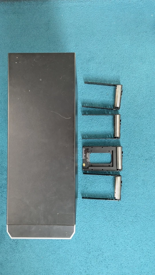 Server-Tower Gehäuse; HP ProLiant ML310e G8 V2 - Silber-Schwarz