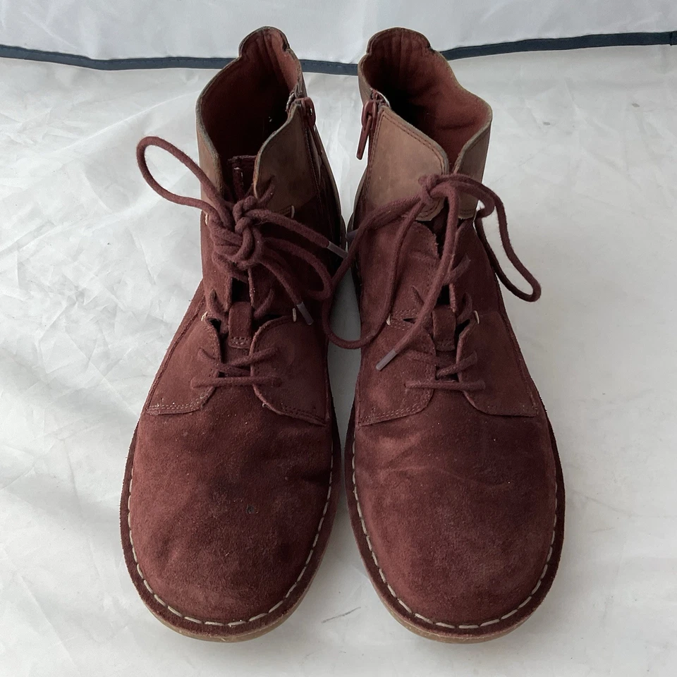 Botines Clarks Tamitha Key Side Cremallera Gamuza Caoba Marrón Mujer Talla 9.5 Foto 2 de 4