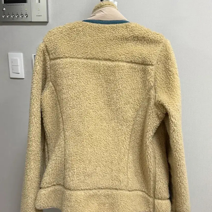 Patagonia Women's Fleece - Size M, Heavily Used thumbnail 2