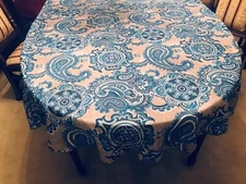 LAURA ASHLEY BLUE & SAGE GREEN PAISLEY ROUND TABLECLOTH 72 INCH EZ CARE EXCOND.