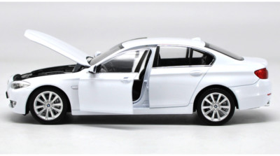 Welly 1:24 BMW F10 535i White Diecast Model Car Vehicle New in Box