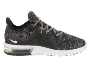 new pink nike trainers