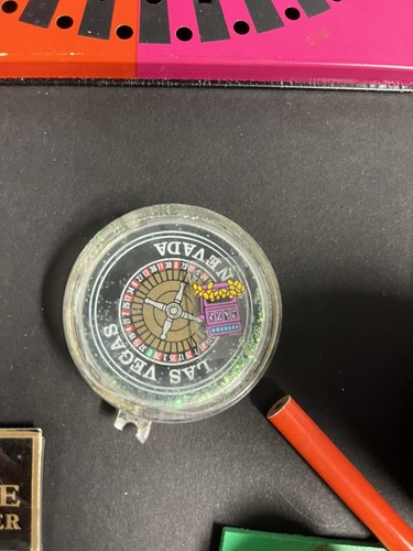 Vintage Las Vegas Souvenir's Mixed Lot Gambling Items Chips Miniature Frame More - Picture 7 of 15
