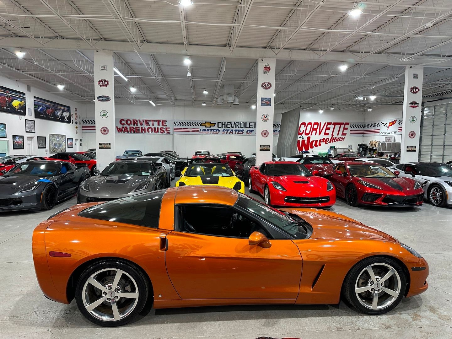 2008 [83U] Atomic Orange Metallic Chevrolet Corvette   | C6 Corvette Photo 7