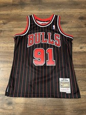 Mitchell & Ness Bulls Dennis Rodman #91 1995-96 Hardwood Classics Jersey