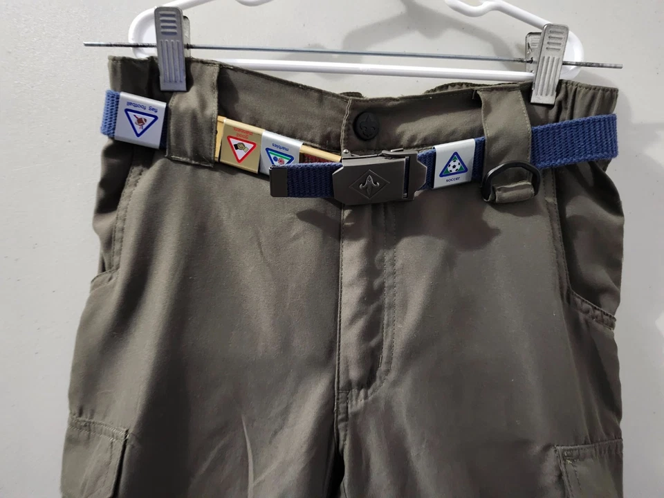 Pantalones Boy Scouts Niños M Switchbacks Verde Carga Convertible Cinturón Insignias Desdobladillo Foto 4 de 4