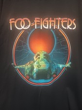 Foo Fighters LAS VEGAS NEW YEARS EVE SHIRT DEC-31-2017 HARD TO FIND BRAND NEW