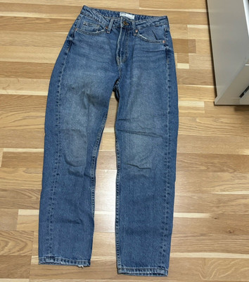 Bershka Damen Jeans Denim blau Mom Fit High Waist Five-Pocket Gr. 32 L26