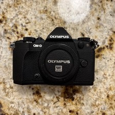 Olympus OM-D E-M5 Mark II 16.1MP Digital SLR Camera Body Only - Black AS IS