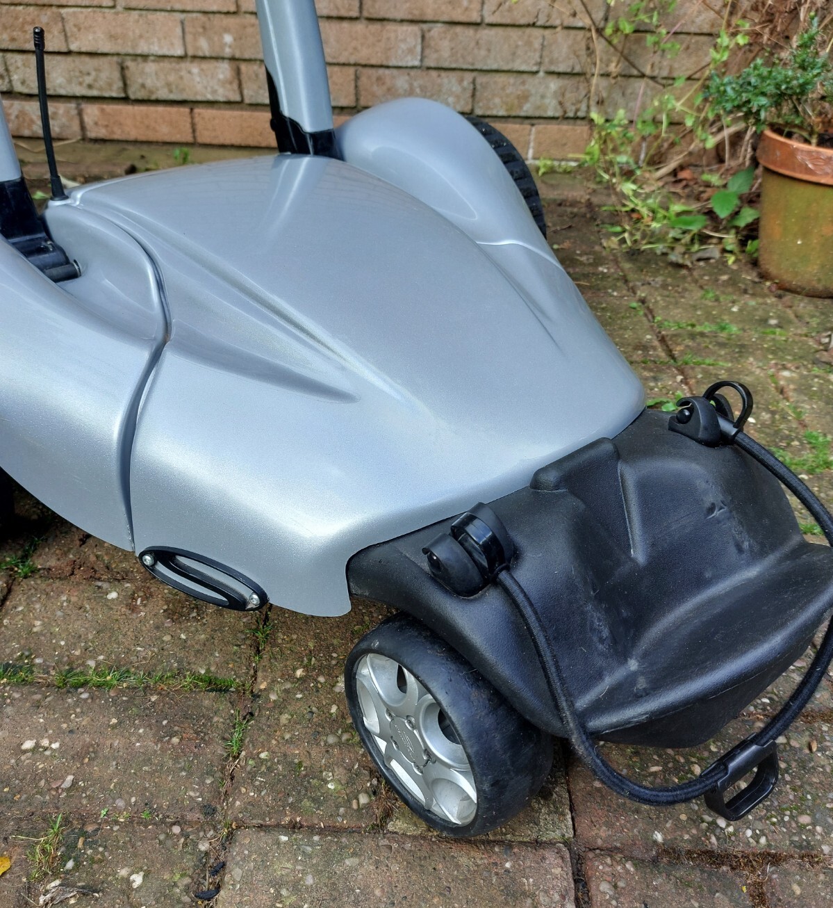 Stewart Electric Remote Golf Trolley X7 Lithium Battery Charger Umbrella holder eBay