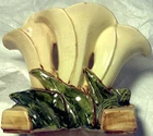 MCCOY POTTERY VASE WHITE LILIES 1930 - 1940 VINTAGE RARE MCCOY WHITE LILY VASE