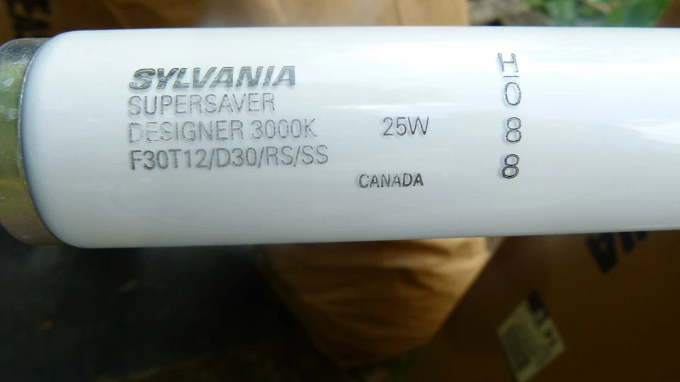 Caja de 30 - Lámpara de tubo fluorescente Sylvania 25W Supersaver F30T12/D30/RS/SS Foto 4 de 4