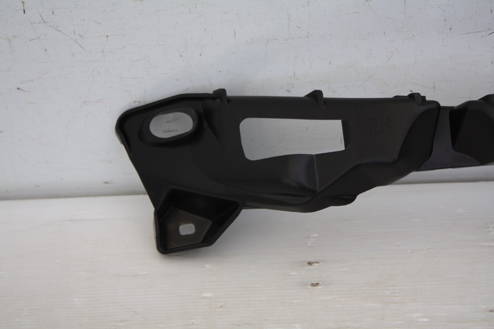 Renault Clio Front Bumper Right Bracket 8200800091 Genuine | eBay 