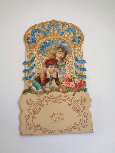 VINTAGE GERMAN VALENTINE DIE CUT GIRL/BOY POP UP/ STAND UP WITH HONEYCOMB AS IS - Picture 2 of 9