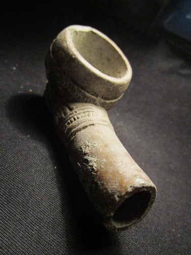 RARE OLD THAI LANNA CLAY TOBACCO PIPE - Picture 9 of 9