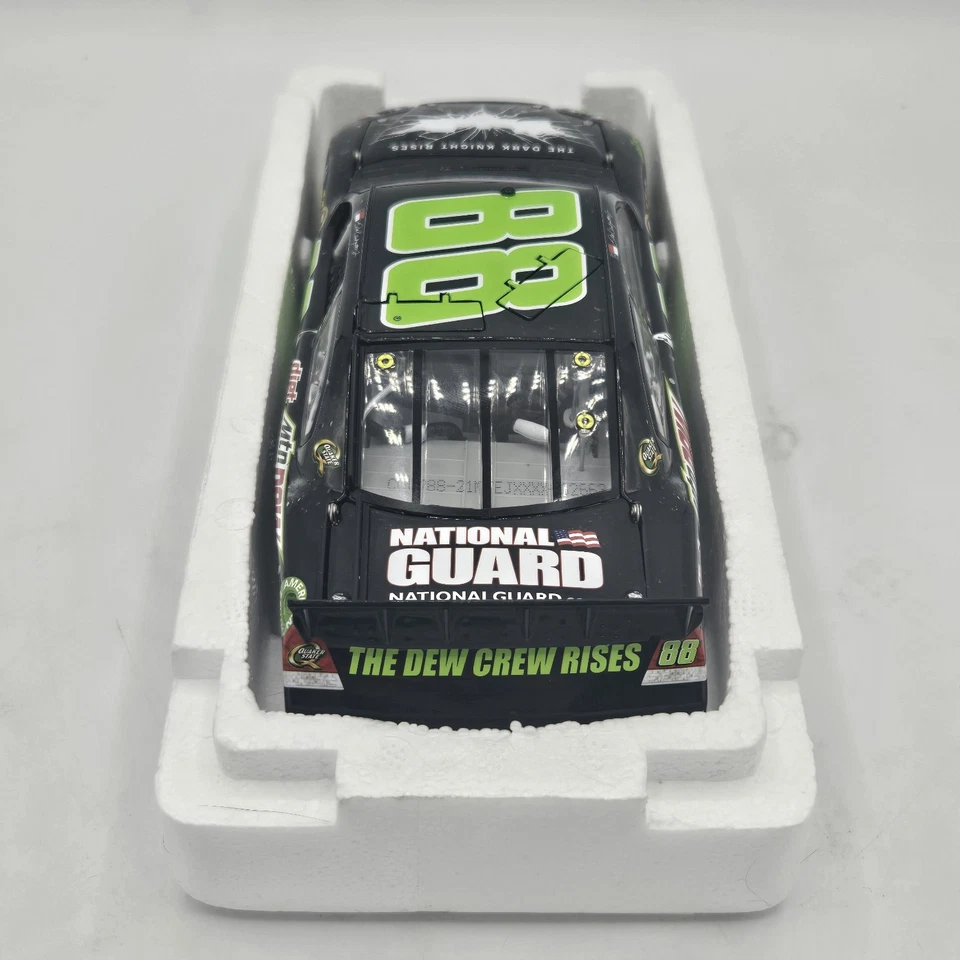 1/24 2012 Dale Earnhardt Jr #88 Diet Dew Dark Knight Impala Foto 4 de 4