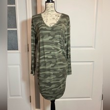 Torrid Super Soft Knits Green Camo Ruched Side Long Sleeved T-shirt Dress