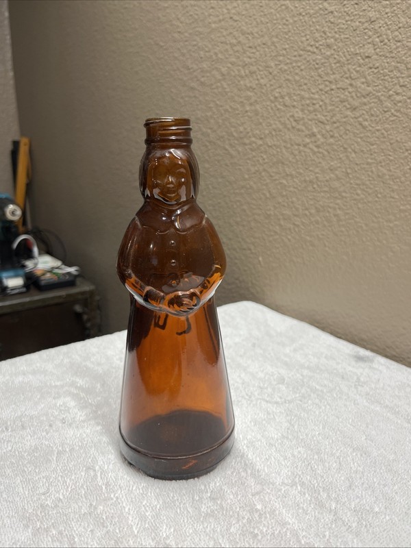 Vintage 8” Inch  Mrs. Butterworth's Syrup Brown Amber 4201 Glass Bottle 1970