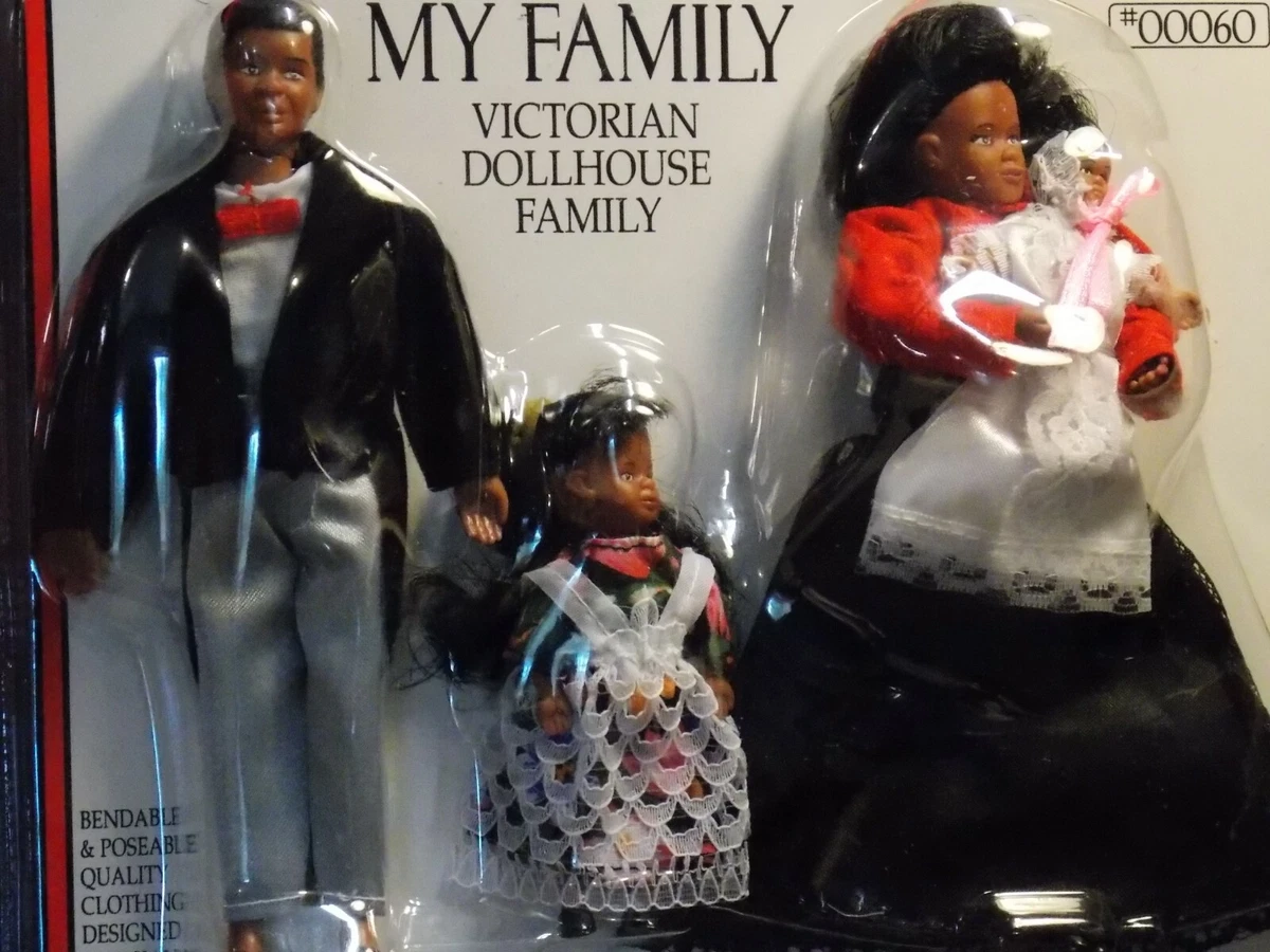 Miniature dollhouse family deals