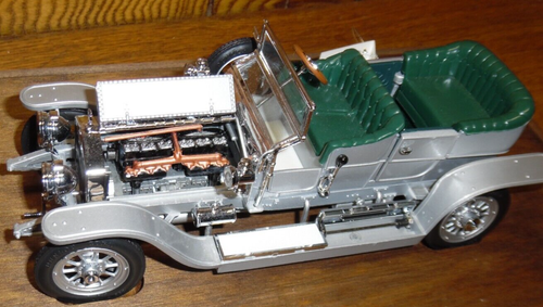 Franklin Mint Precision Model 1907 Rolls Royce Silver Ghost w/ Display Case - Picture 4 of 7