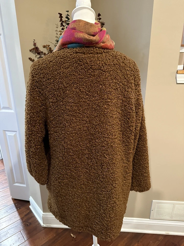 Max Studio 女式泰迪熊夹克外套西耶娜棕色 L 码人造毛皮新品 — 第 3/4 张图片
