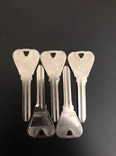 H70/X231 uncut key blanks. Pack of 5. New