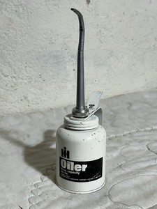 Vintage Eagle International Harvester IH White Pump Oiler USA 10 Ounce HG 156