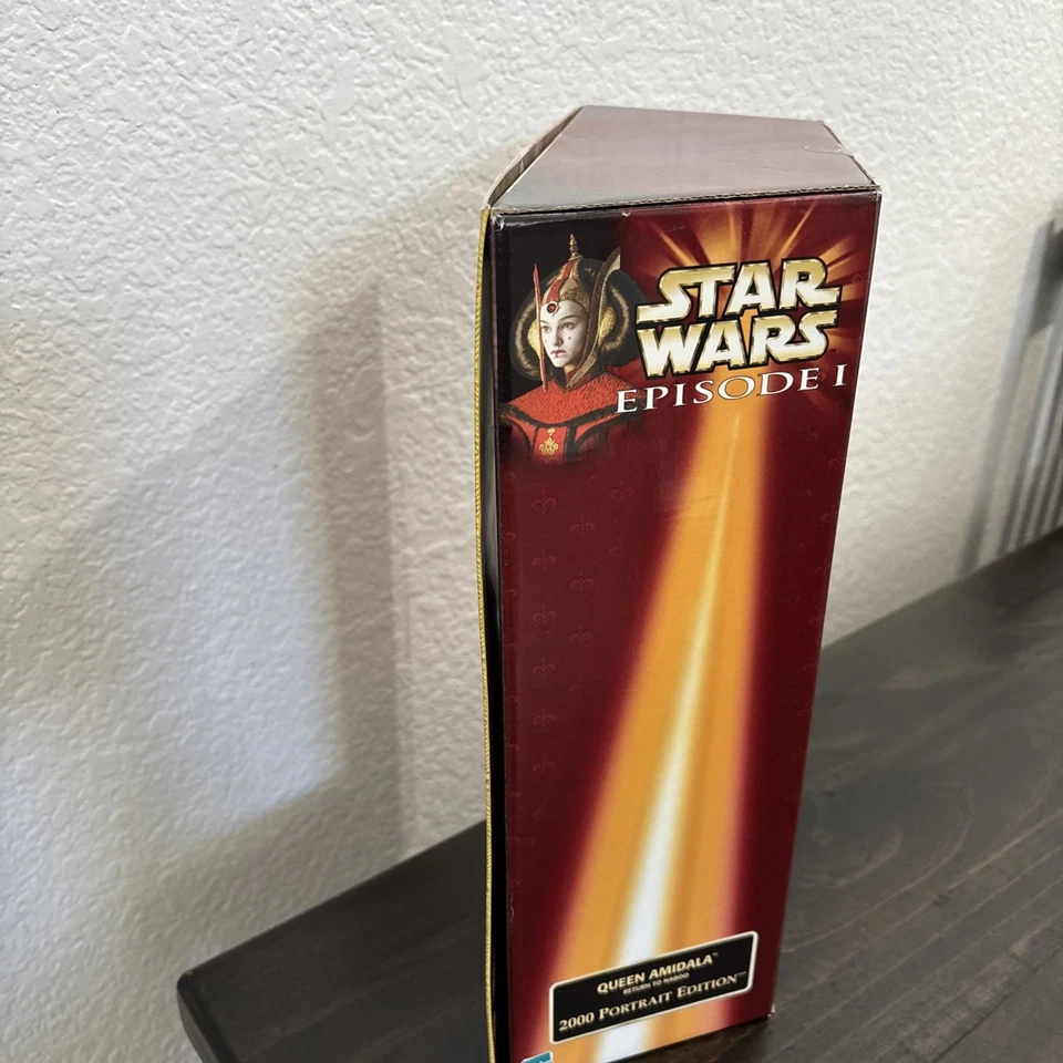 MUÑECA STAR WARS EPISODIO I REINA AMIDALA REGRESO A NABOO 2000 EDICIÓN RETRATO NUEVA Foto 4 de 4