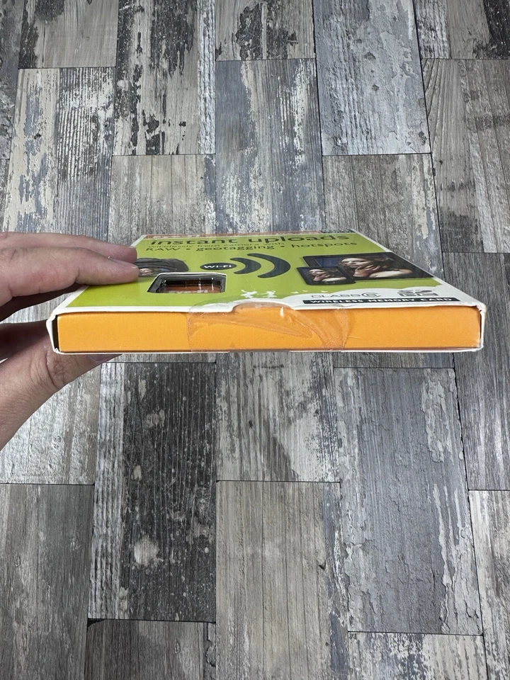 Eye-Fi Pro X2 8GB WiFi SD Card Instant Uploads Geotagging New Factory Sealed - Image 2 of 4