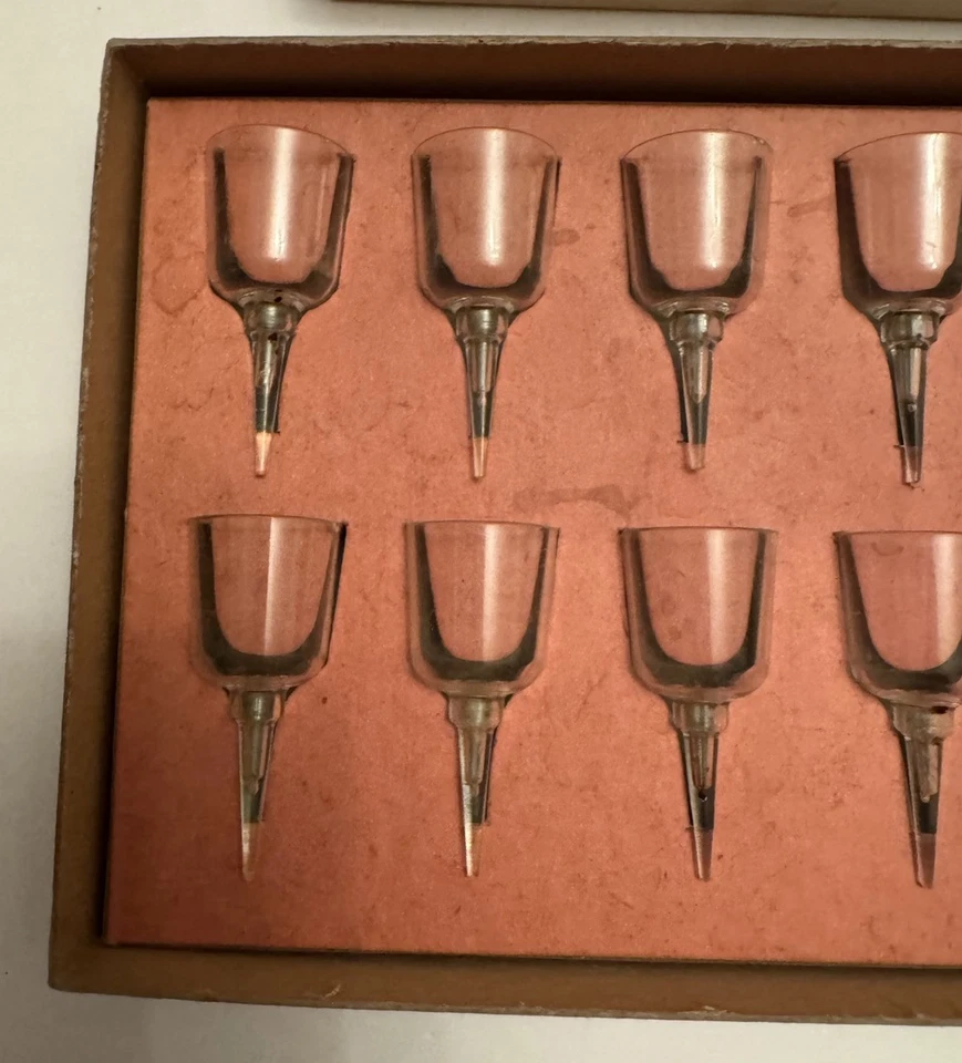 24 adornos de plástico para pasteles de vidrio tostado vintage años 50 IOP TOSTETTES alegre Foto 3 de 4