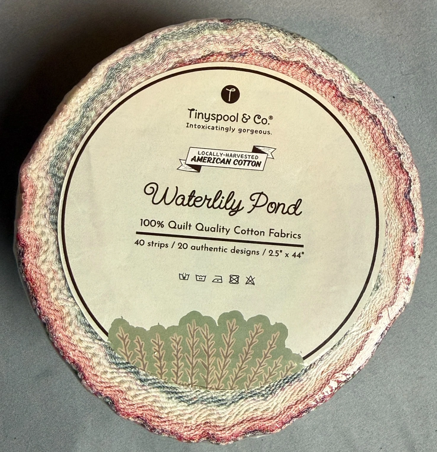 Tinyspool & Co Waterlily Pond Jelly Roll 40 Cotton Quilting Fabric Strips 2.5x44 - product detail image 5