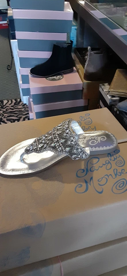 NAUGHTY MONKEY SILVER LEATHER bling BEADED THONG FLAT SANDALS loving u 10 M - Image 3 of 4