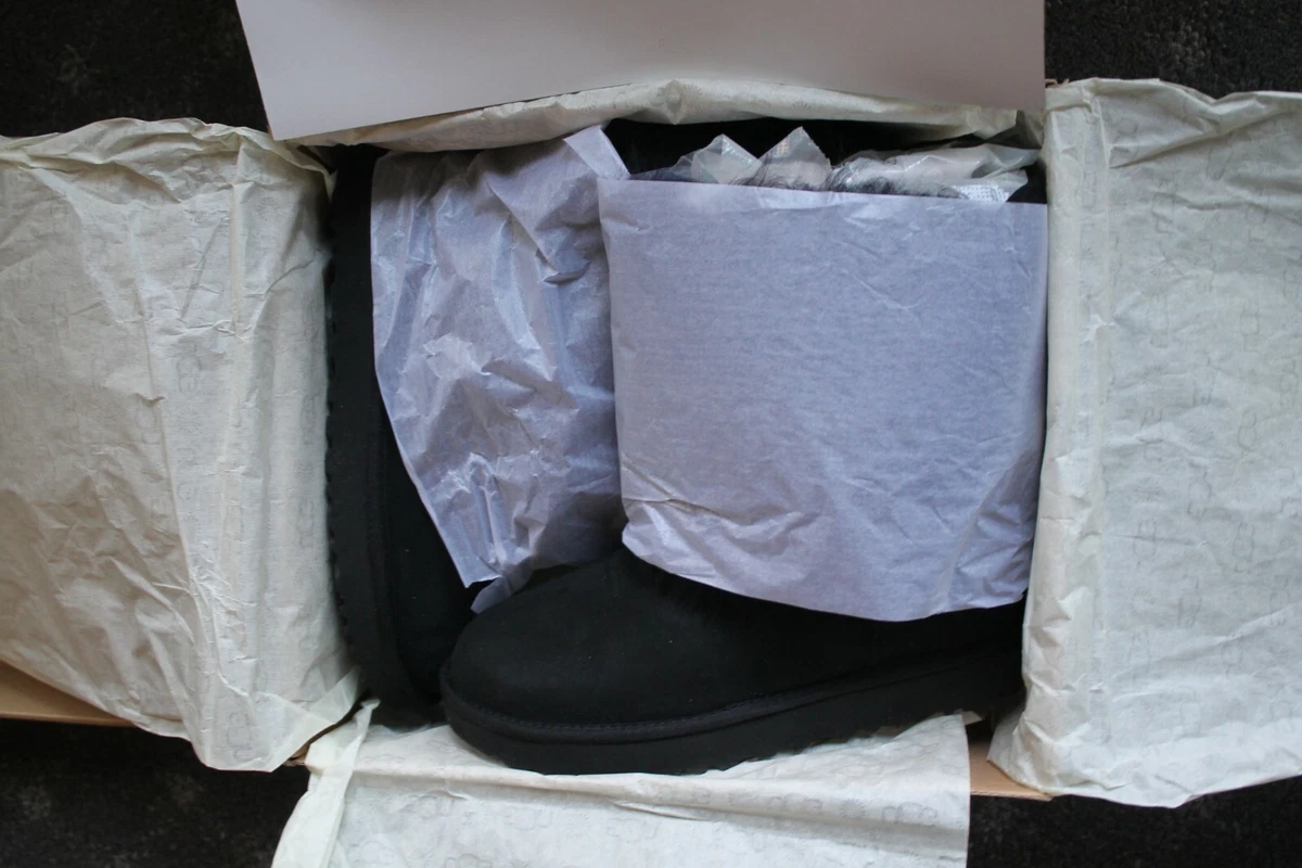 Ugg short sheepskin shop cuff boot