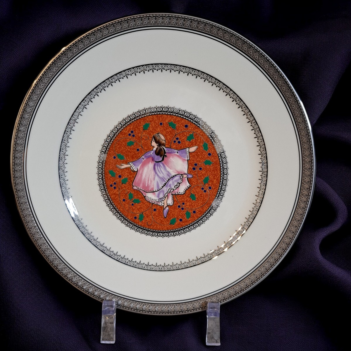 Mikasa TWELVE DAYS OF CHRISTMAS “Nine Ladies Dancing” Platinum 9