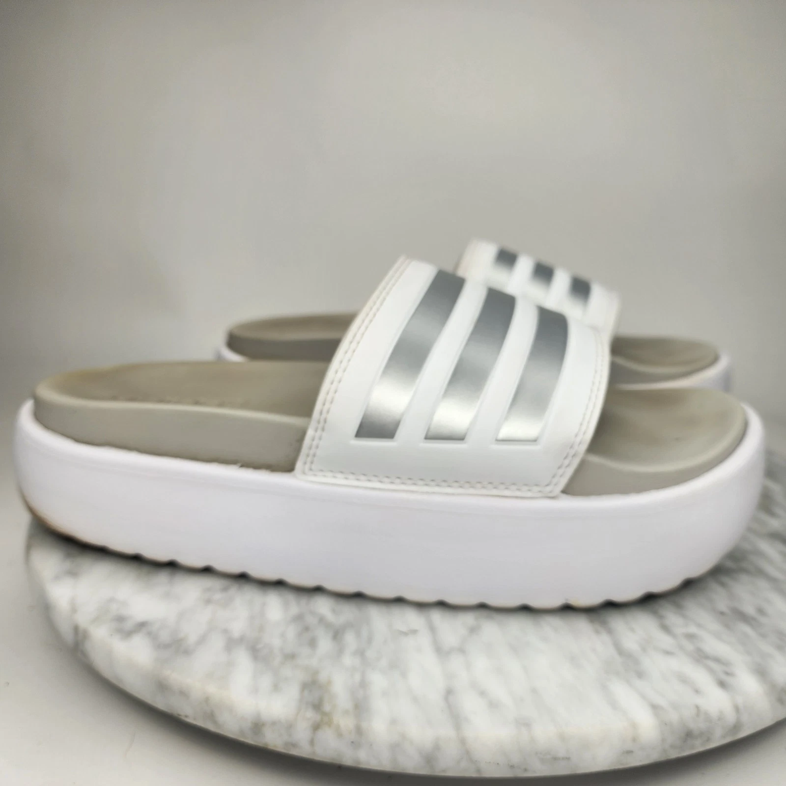 Sandali Adidas Adilette platform slides bianco argento donna taglia 7 IE9703